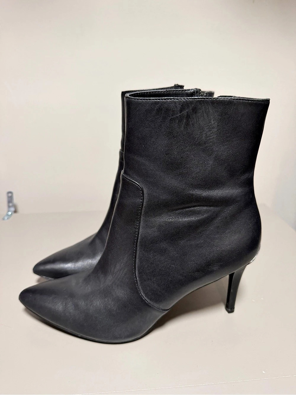 Calvin Klein Pointed-Toe Heeled Boots in Black US 8.5